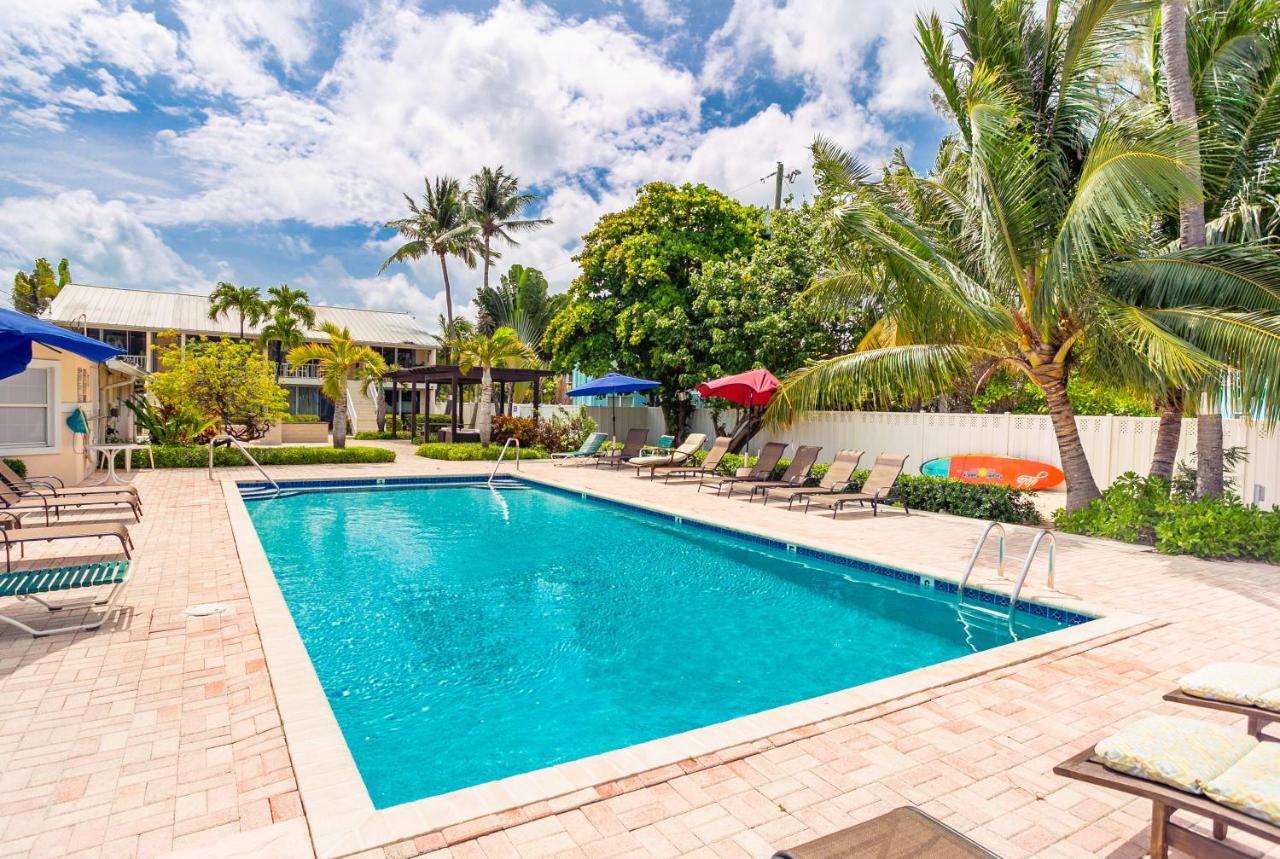 Beach Living At Island Pine Villas Blse Джорджтаун Экстерьер фото