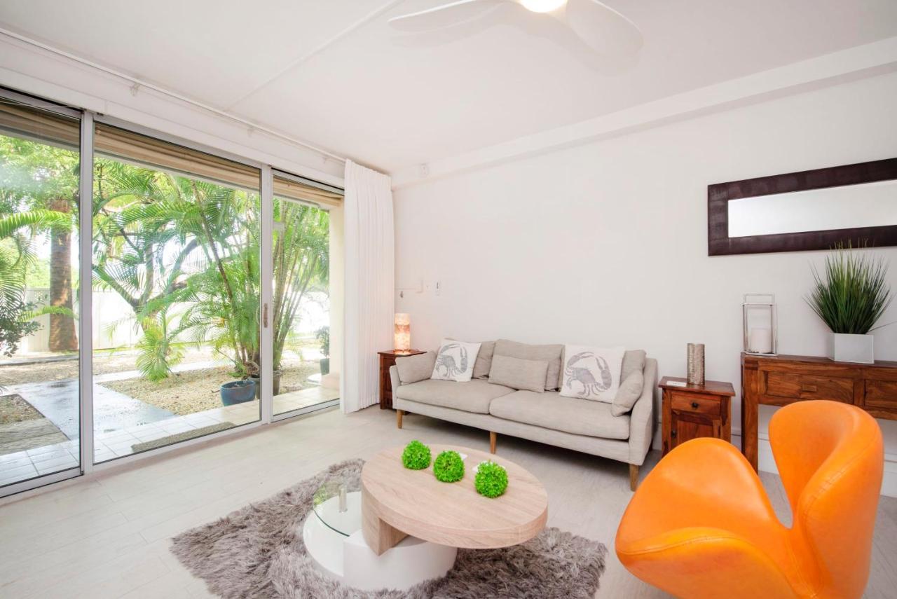 Beach Living At Island Pine Villas Blse Джорджтаун Экстерьер фото