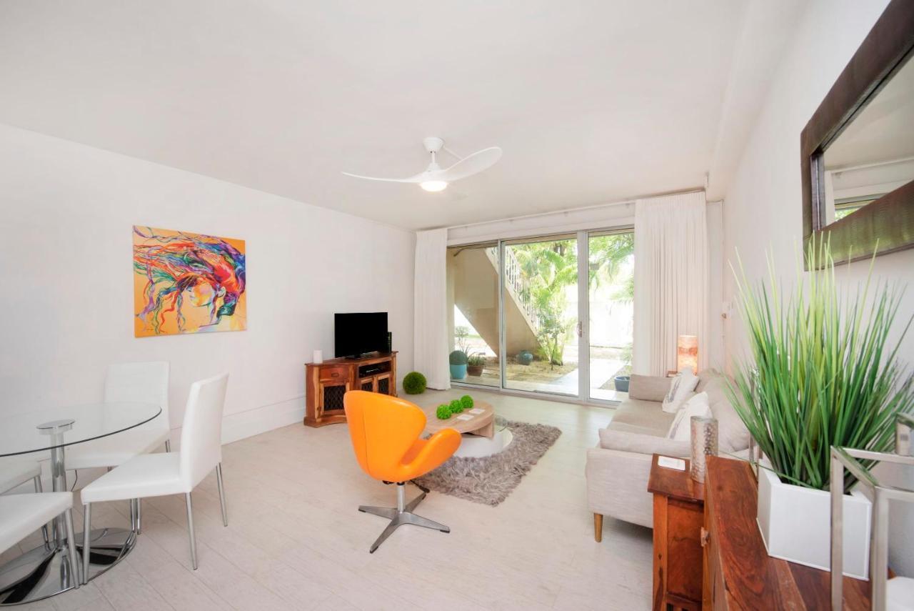 Beach Living At Island Pine Villas Blse Джорджтаун Экстерьер фото